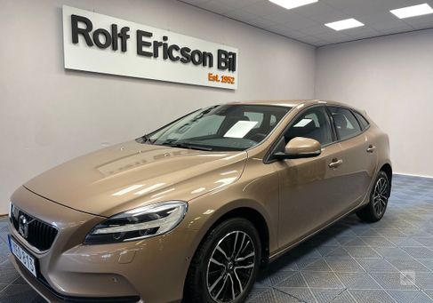 Volvo V40, 2017