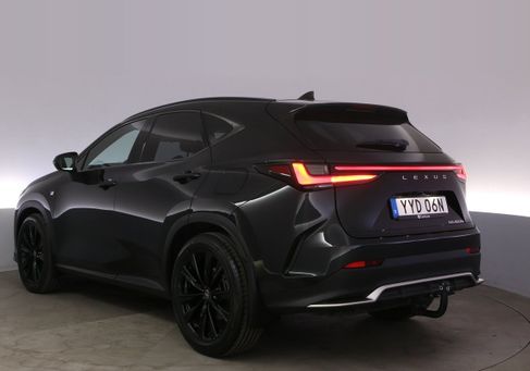 Lexus NX, 2025