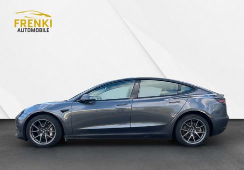 Tesla Model 3, 2022