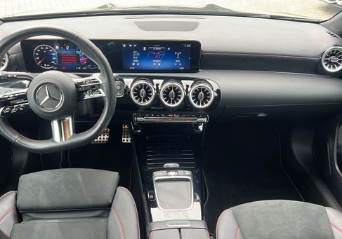 Mercedes-Benz A 180, 2025