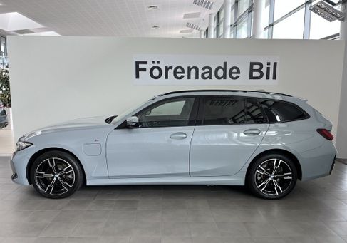 BMW 330, 2025 3