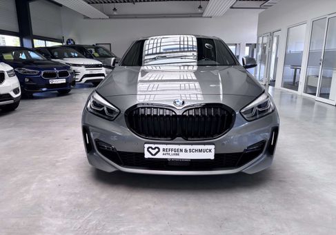 BMW 118, 2023