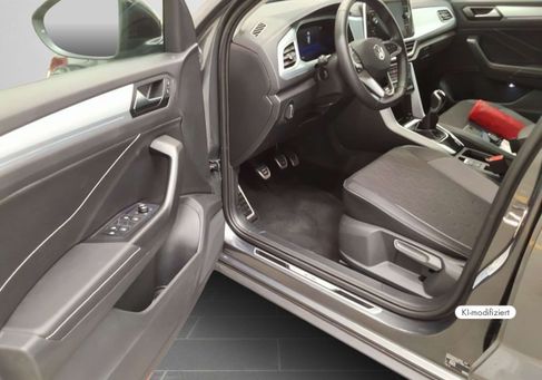 Volkswagen T-Roc, 2025 3