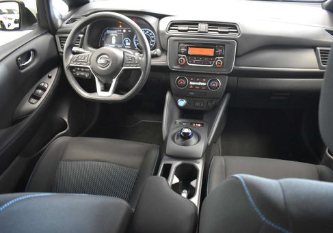 Nissan Leaf, 2023 3