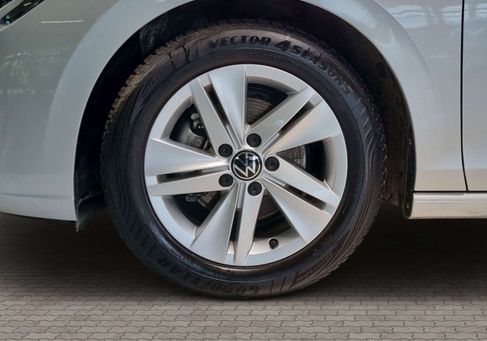 Volkswagen Golf, 2024 2