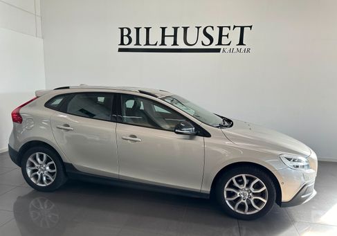 Volvo V40 Cross Country, 2017