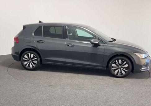 Volkswagen Golf, 2024 3
