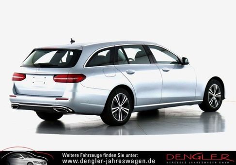 Mercedes-Benz E 220, 2022