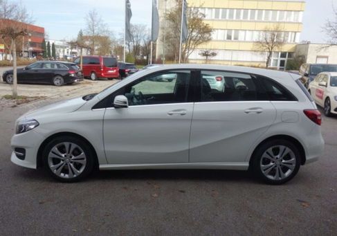 Mercedes-Benz B 180, 2017