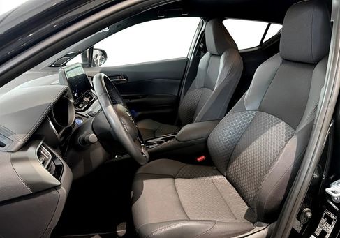 Toyota C-HR, 2022 3
