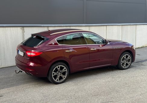 Maserati Levante, 2017