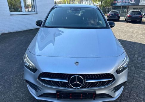 Mercedes-Benz B 250, 2022