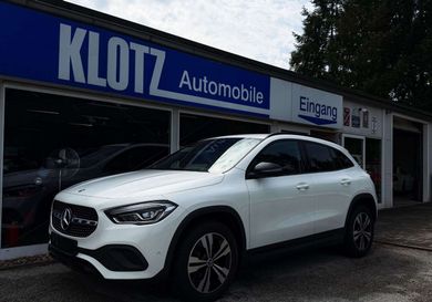 Mercedes-Benz GLA 200, 2021
