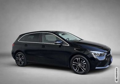 Mercedes-Benz B 180, 2024