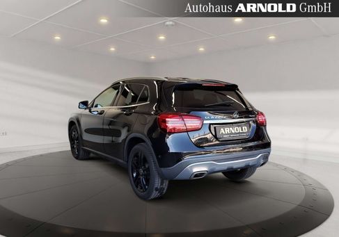Mercedes-Benz GLA 220, 2018 3
