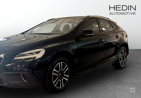 Volvo V40 Cross Country, 2017