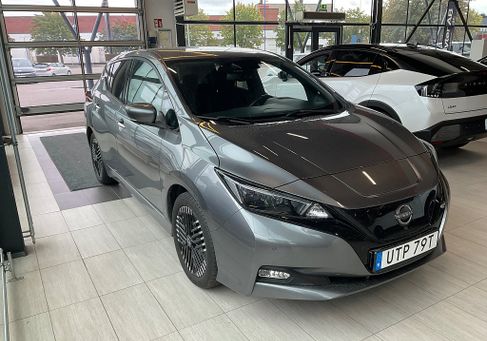 Nissan Leaf, 2022 3