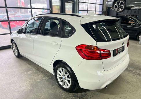 BMW 216, 2019