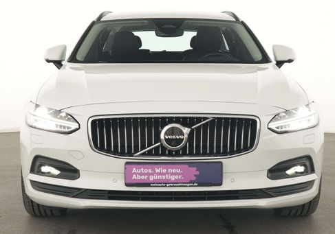 Volvo V90, 2022