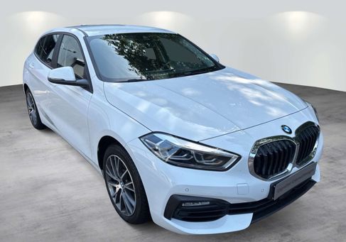 BMW 116, 2021