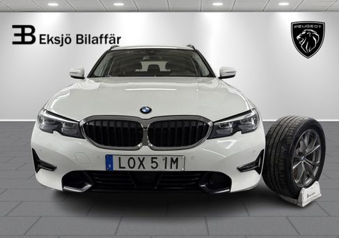 BMW 330, 2021