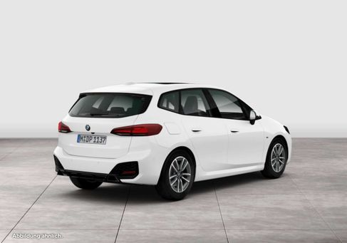 BMW 216, 2023 2