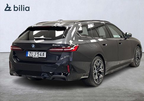 BMW 530, 2026 3