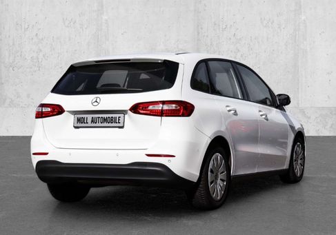 Mercedes-Benz B 180, 2021