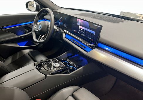 BMW 530, 2026