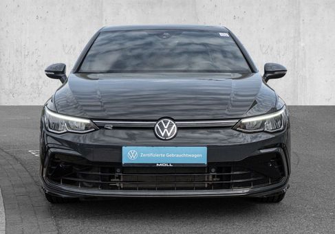 Volkswagen Golf, 2024
