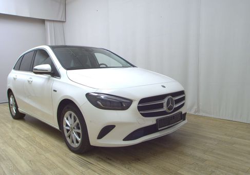 Mercedes-Benz B 250, 2021