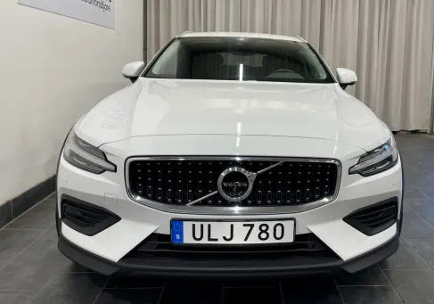 Volvo V60 Cross Country, 2022