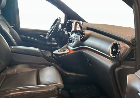 Mercedes-Benz V 300, 2023