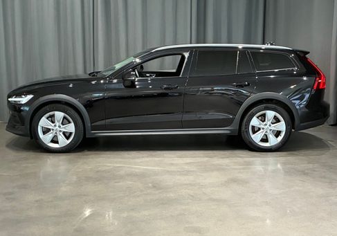 Volvo V60 Cross Country, 2024