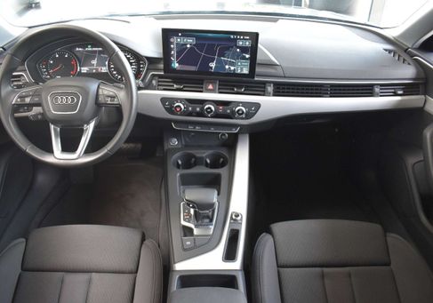 Audi A4, 2022