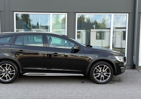 Volvo V60 Cross Country, 2017