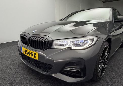 BMW 330, 2021 2