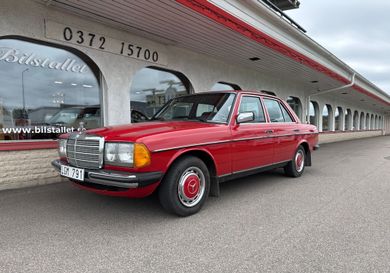 Mercedes-Benz 200, 1985