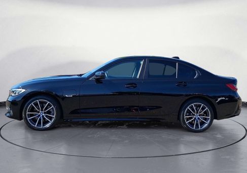 BMW 320, 2022