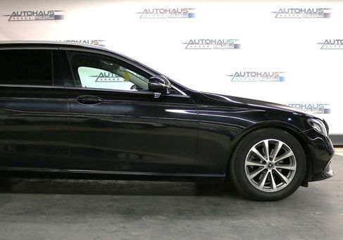 Mercedes-Benz E 200, 2020