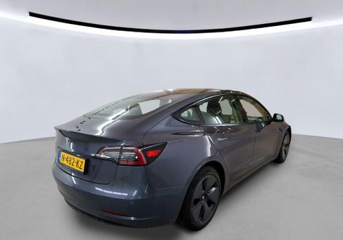 Tesla Model 3, 2021