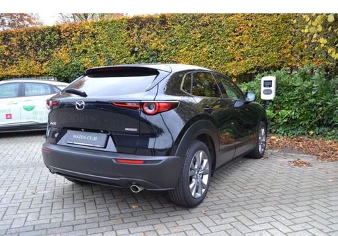 Mazda CX-30, 2024 3