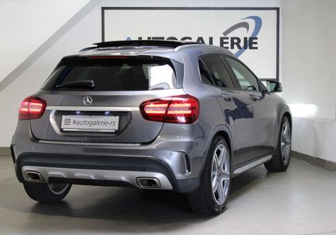 Mercedes-Benz GLA 200, 2020