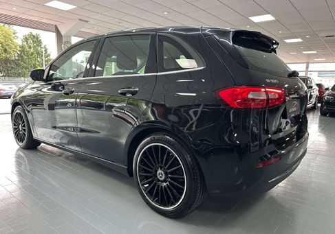 Mercedes-Benz B 180, 2019 3