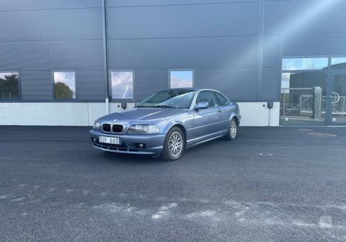 BMW 325, 2002