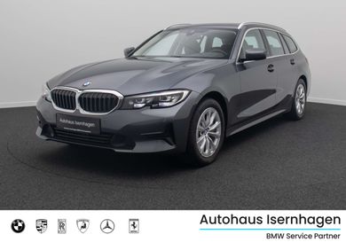 BMW 330, 2022