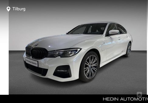 BMW 330, 2019