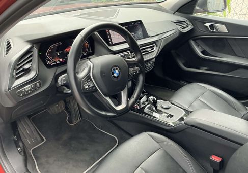 BMW 118, 2022