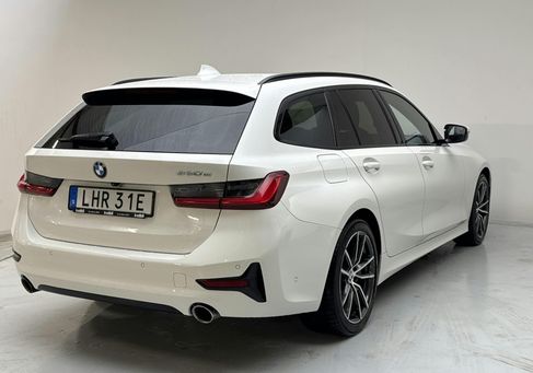 BMW 330, 2021
