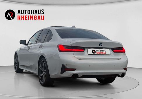 BMW 320, 2021 3